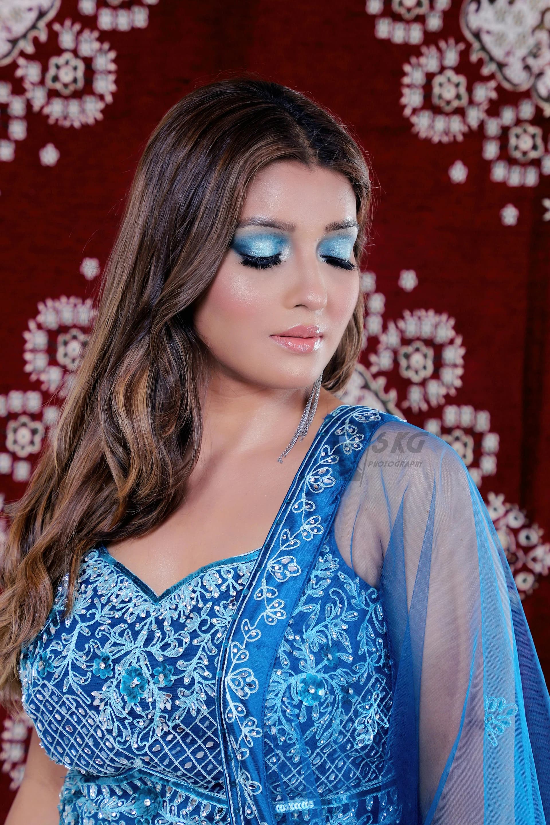 How to Wear Cobalt Blue Lehenga: Makeup & Styling Blueprint — Bollywood / Desi Glam tutorial on PoseAura