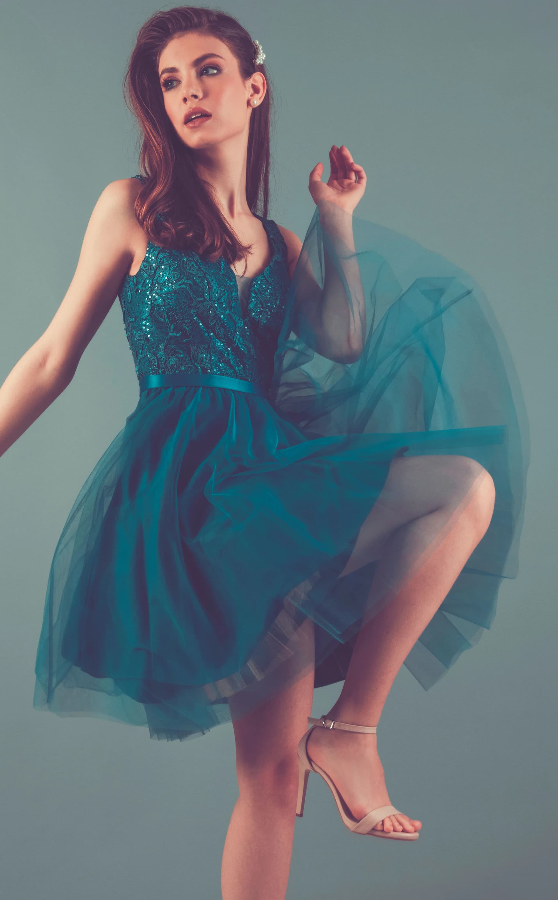 Will this tulle dress make me look bigger? Honest answer — Pose Reference Modeling tutorial on PoseAura