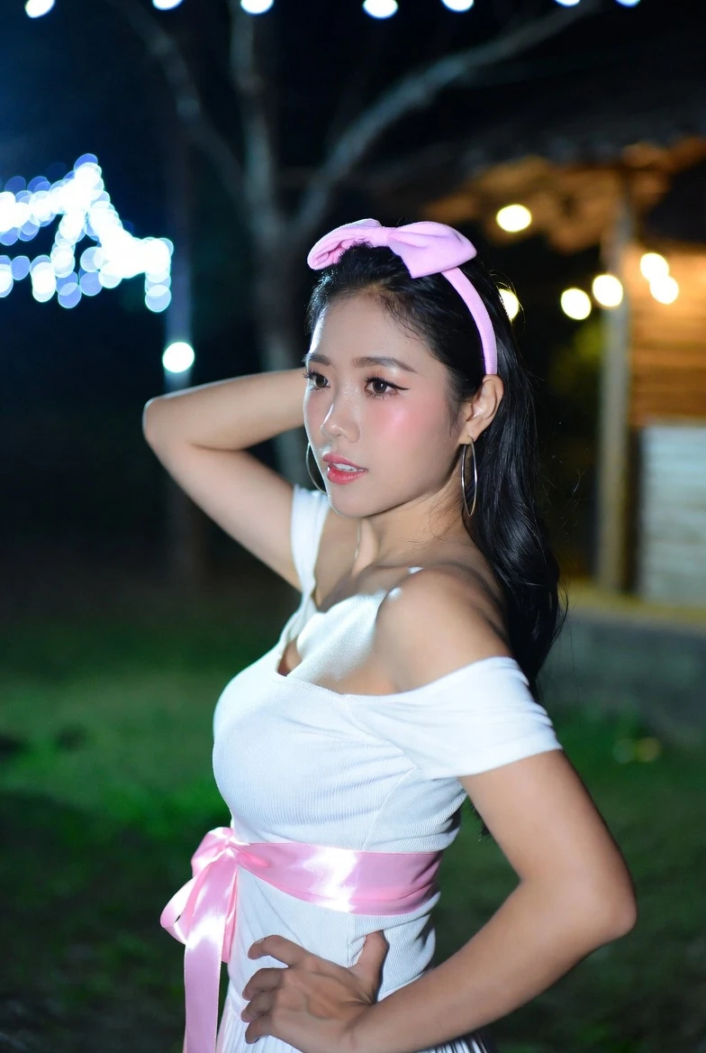 Cute Pink Bow Outfit Ideas: Coquette Girl Summer Night Aesthetic