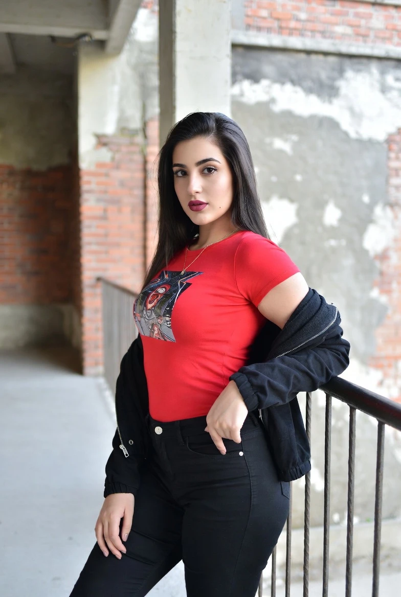 Own the Red Graphic Edge: Style This Fitted Anime Crop Look Today!